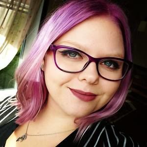 Meet your Posher, Lydia